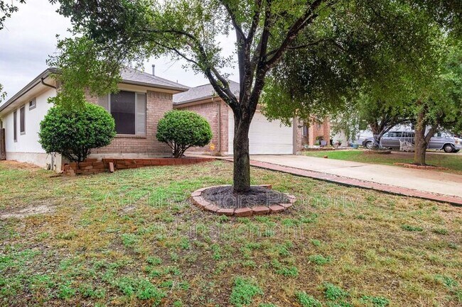 Building Photo - 105 Cattail Cove