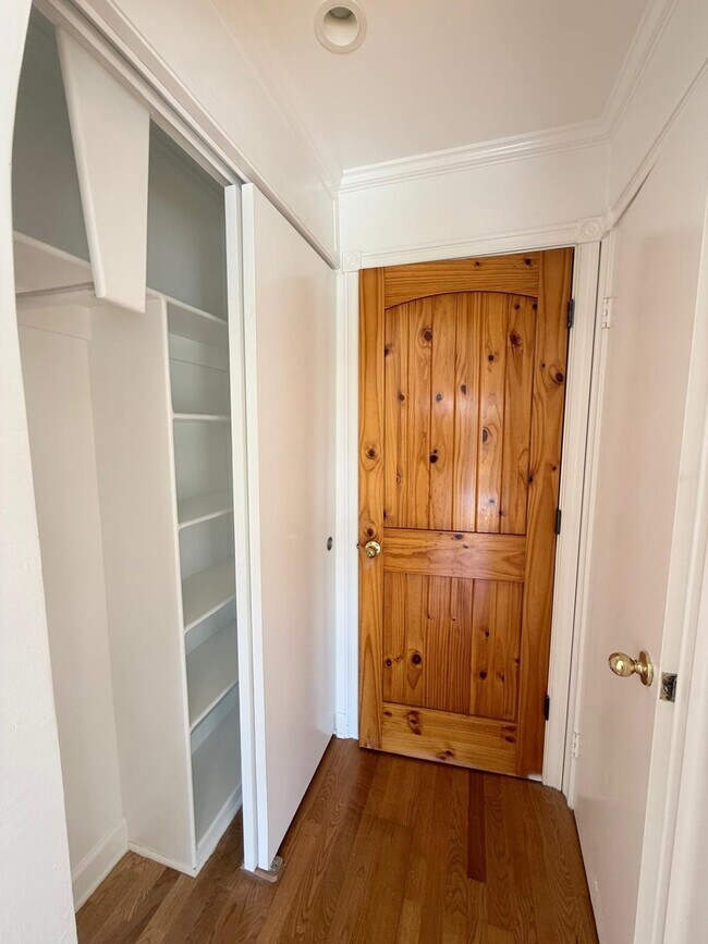 Building Photo - 8287 Sands Point Dr