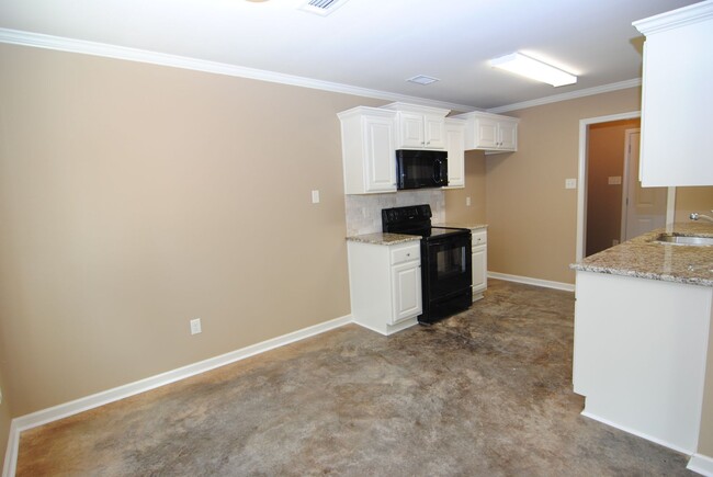 Building Photo - 3/2 One Level in Sherwood!
