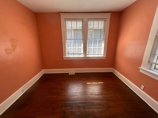 Building Photo - 2427 Sulton St