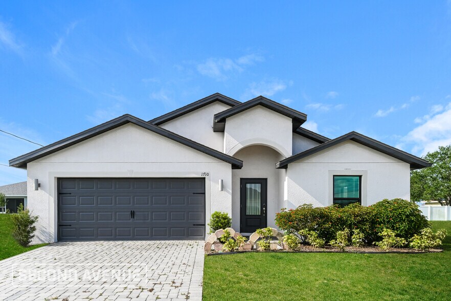 Building Photo - 1710 NW 18th St