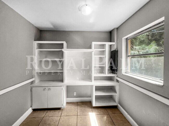 Building Photo - 7300 Barragan Rd