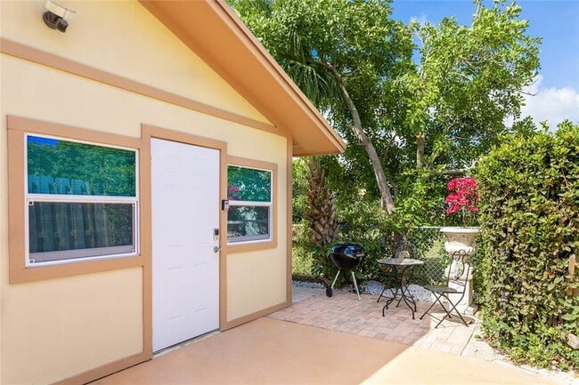 Primary Photo - 1724 37th St