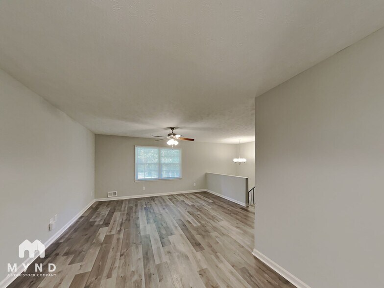 Building Photo - 6880 Vesta Brook Dr