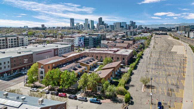 Building Photo - Top Level Condo in the Fire Clay Lofts in ...