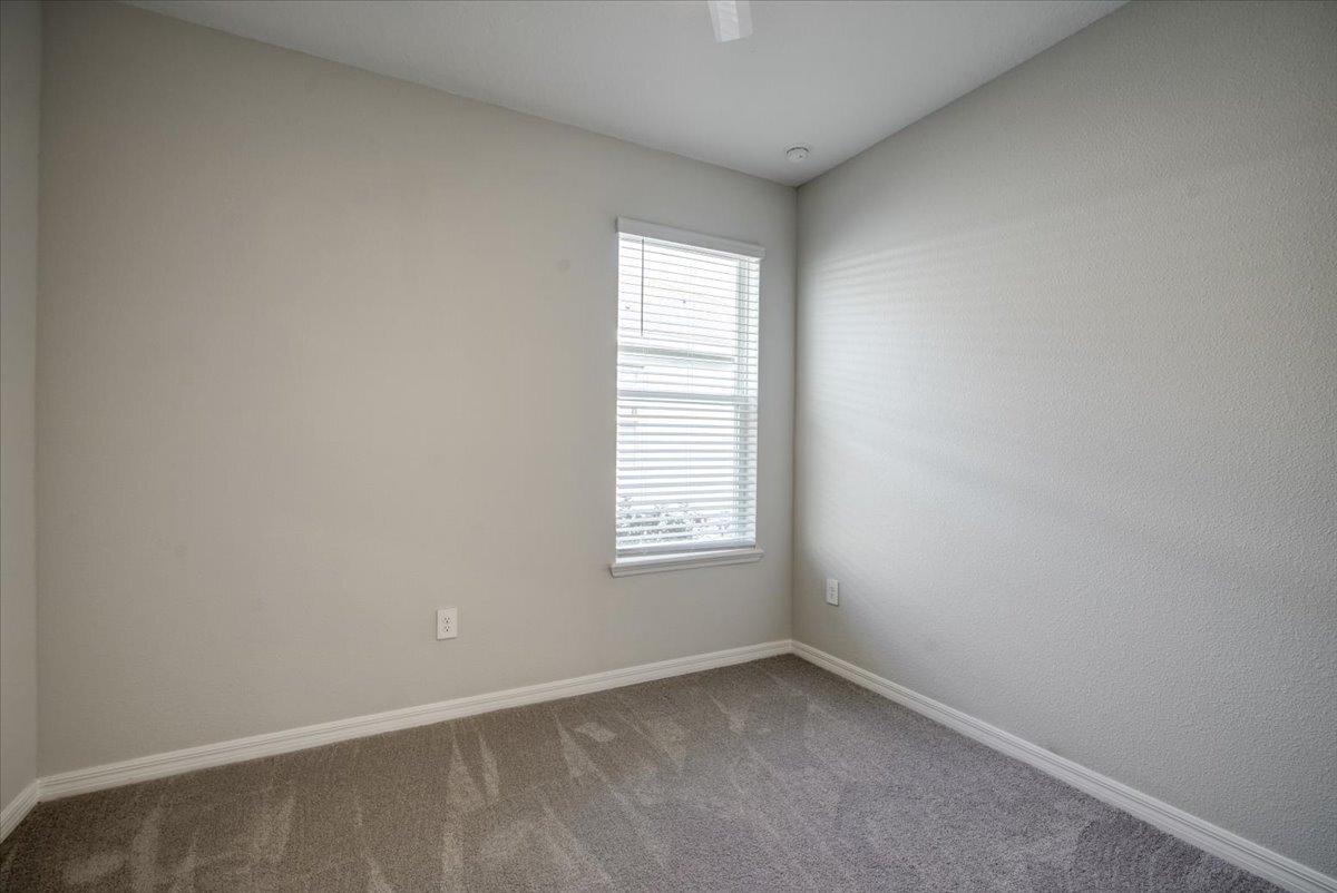 Building Photo - 2118 Ridge Pointe Ln