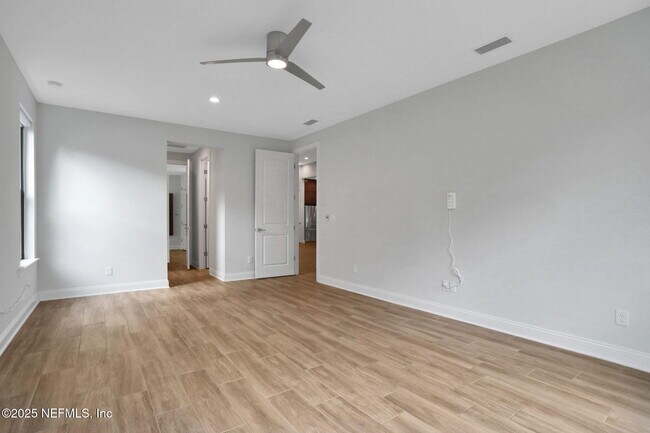 Building Photo - 321 Palm Island Way