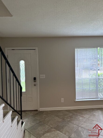 Building Photo - 4142 Willard Dr