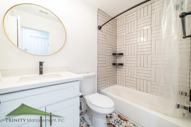 Building Photo - 2479 Caminito Ocean Cove