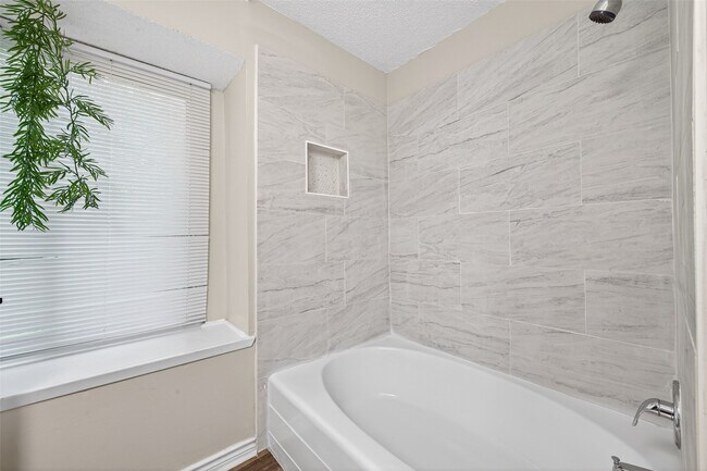 Building Photo - 12307 Gambit Dr