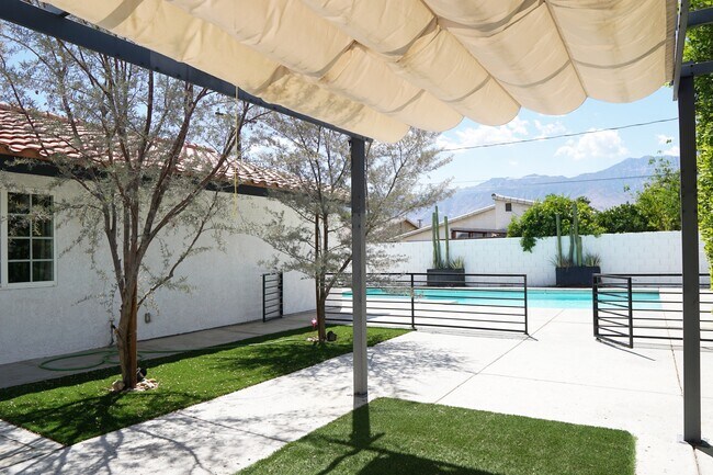Building Photo - 33865 Cathedral Canyon Dr