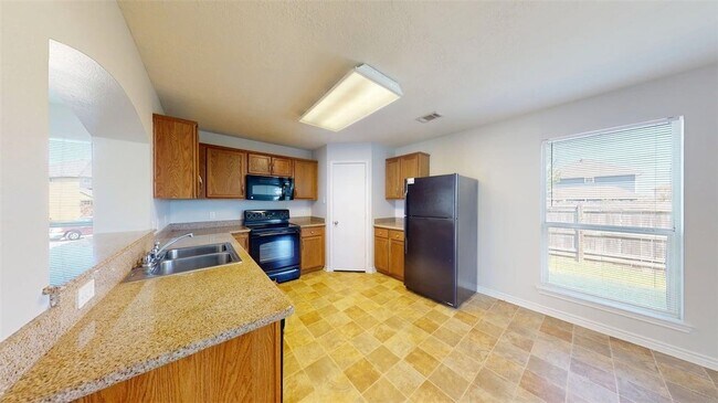 Building Photo - 4131 McFarland Dr