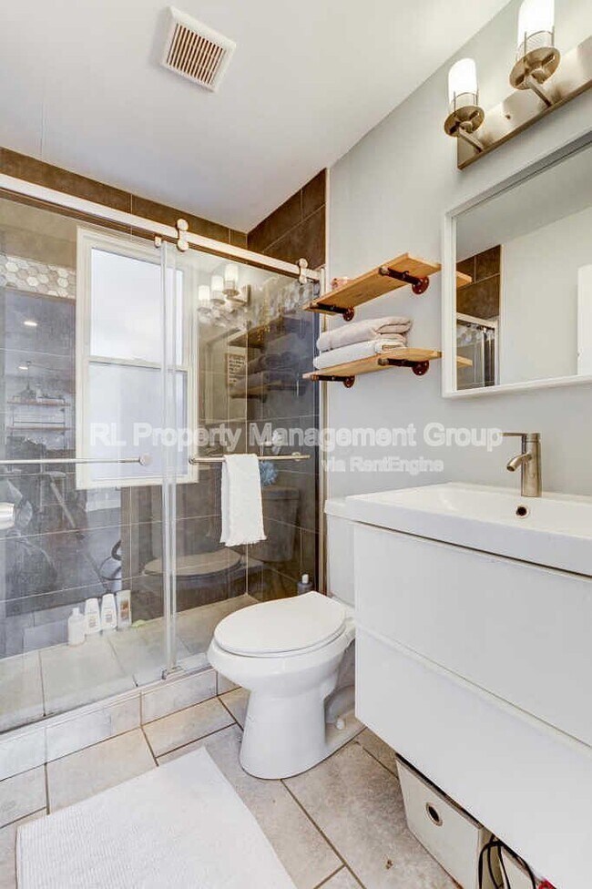 Building Photo - 451 S 22nd St