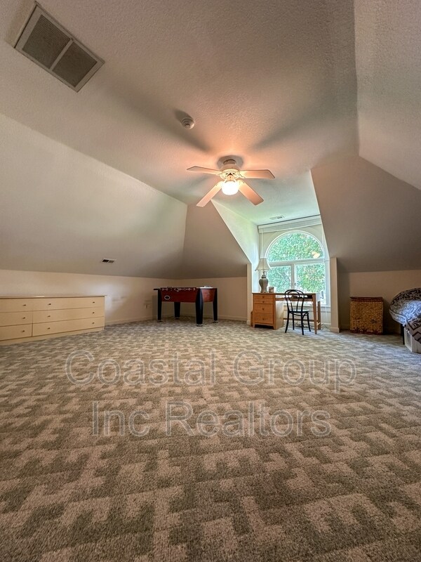 Building Photo - 1661 Spring House Trail