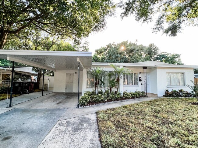 Building Photo - 1300 Bennett Rd