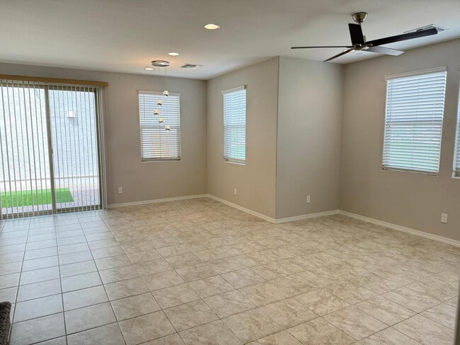 Building Photo - 14220 W Buckskin Trl