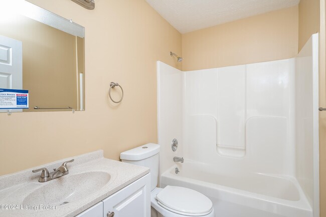 Building Photo - 4405 MacKenzie Pl
