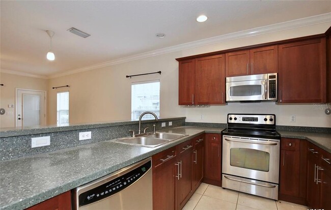 Building Photo - 2128 Lucerne Ter