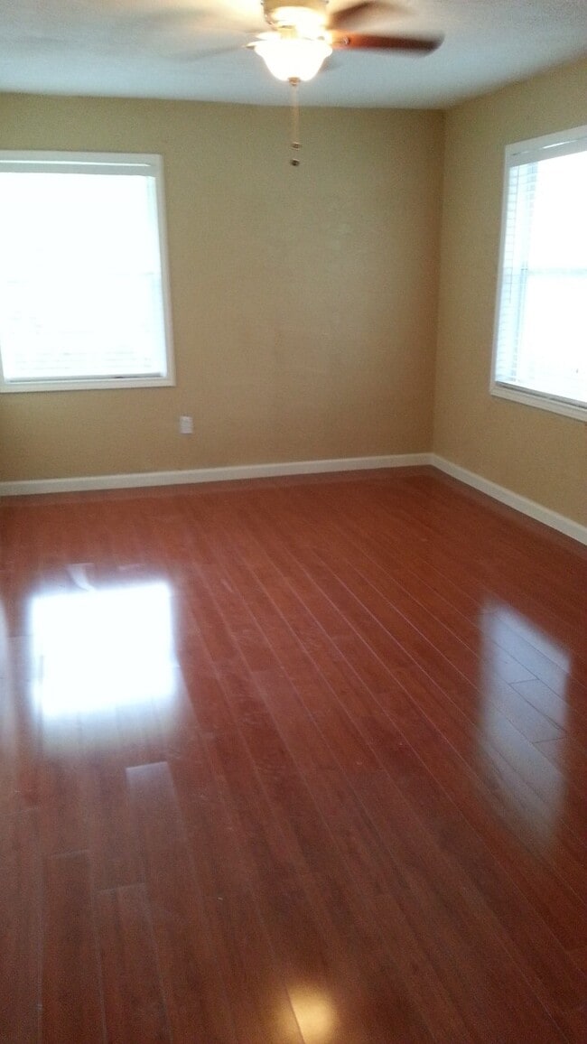Building Photo - 5603 Northridge Dr