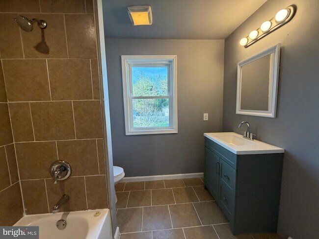 Building Photo - 5517 Schumacher Dr