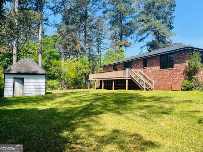 Building Photo - 203 S Chilton Crescent