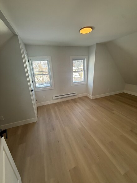 Building Photo - 575 13th Ave