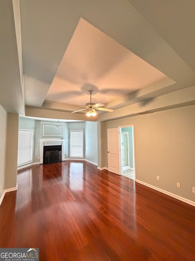 Building Photo - 5105 Yellow Pine Dr