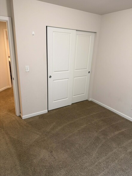 Building Photo - 3107 44th St SE