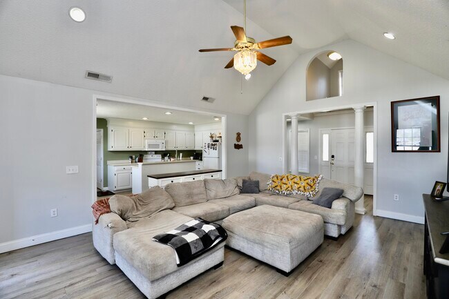 Building Photo - 3245 Arborwood Dr