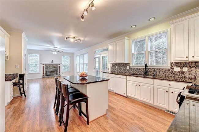 Building Photo - 3615 Ansley Park Dr