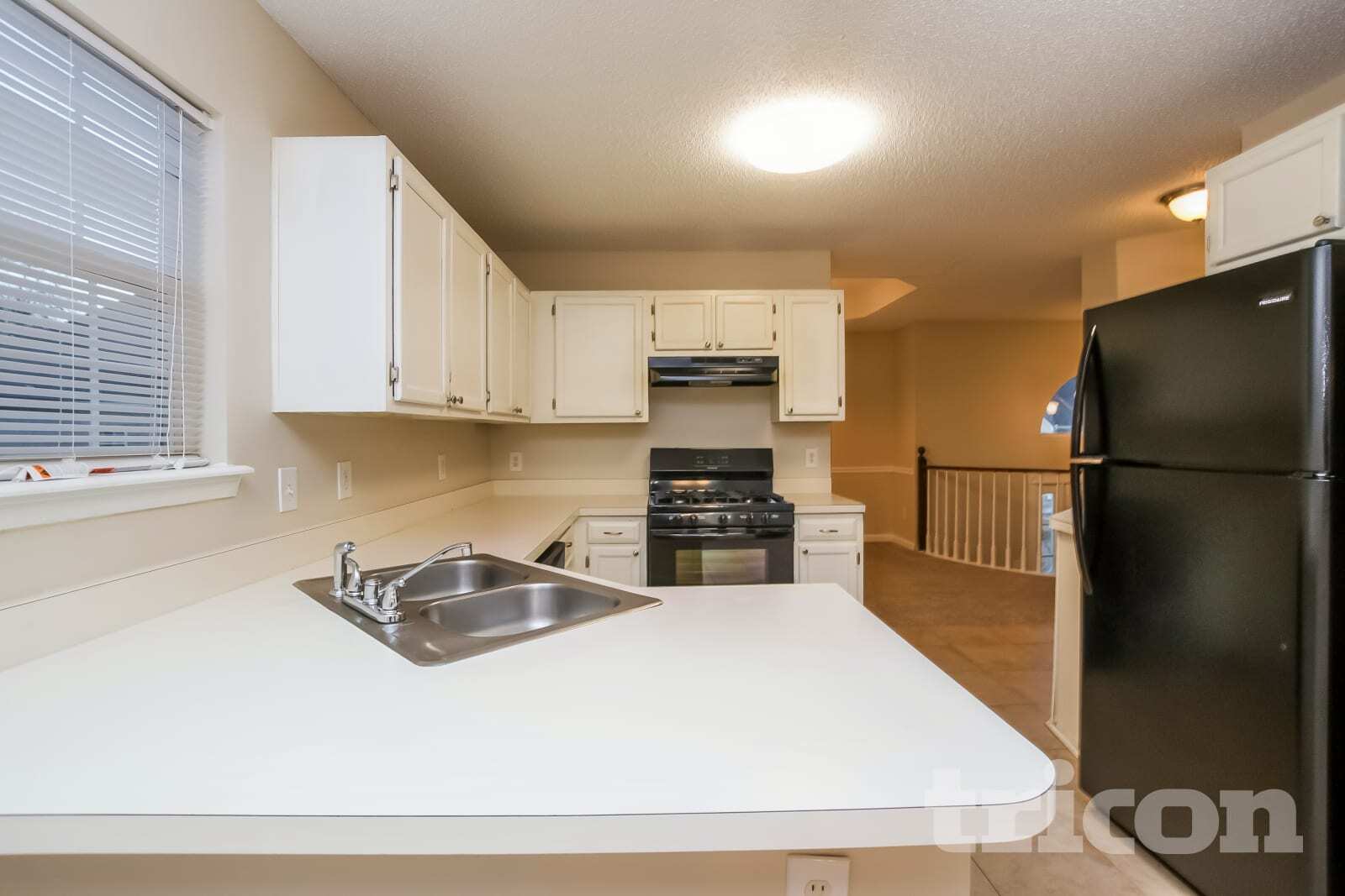 Building Photo - 5002 Ceylon Dr