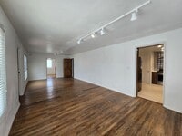 Building Photo - 802 Agua Fria St