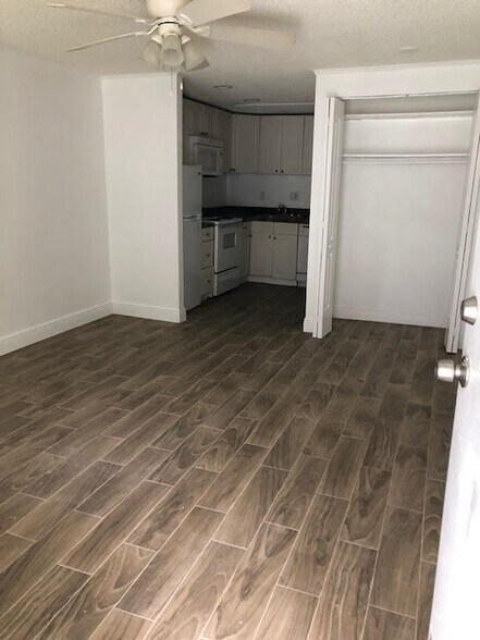 Building Photo - 4061 E Michigan St