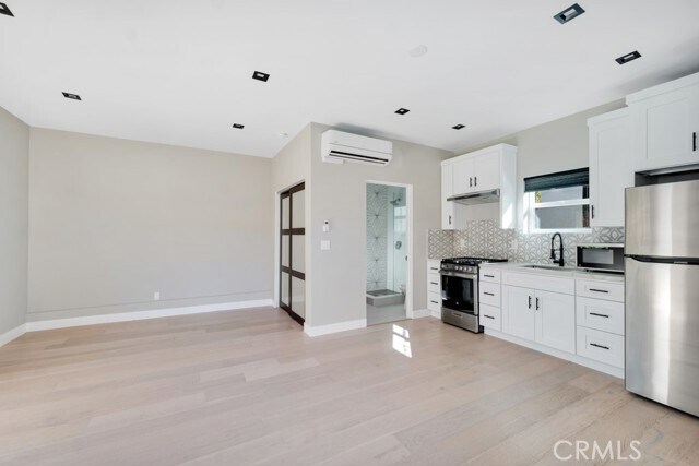 Building Photo - 4941 Hesperia Ave