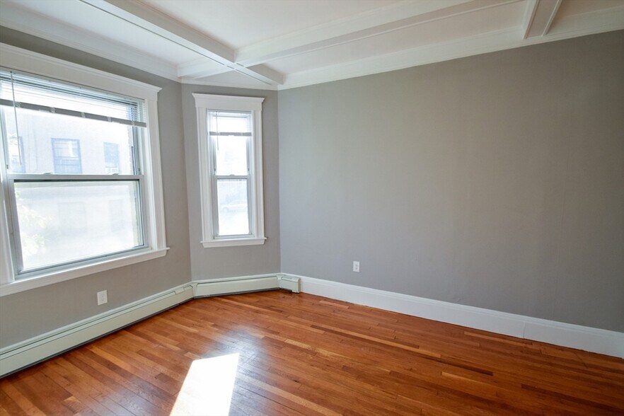 Building Photo - 141 Sutherland Rd