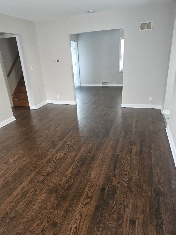 Building Photo - 2410 S 82nd St
