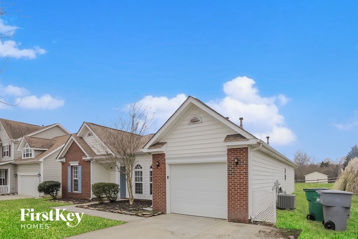 Building Photo - 6265 Goldenfield Dr
