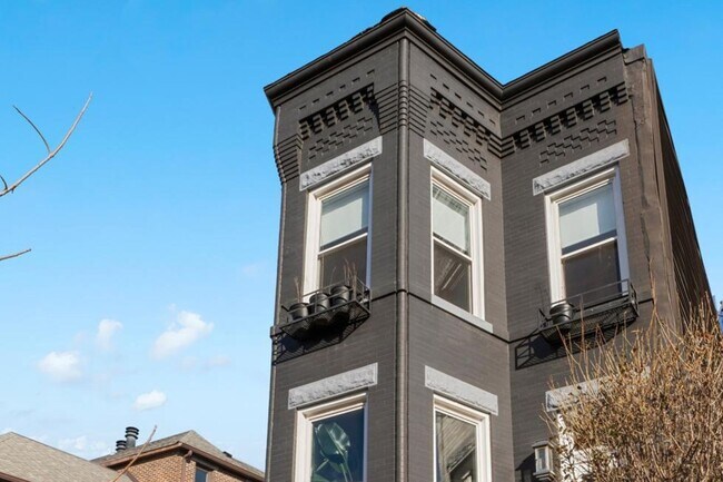 Building Photo - 1713 15th St NW