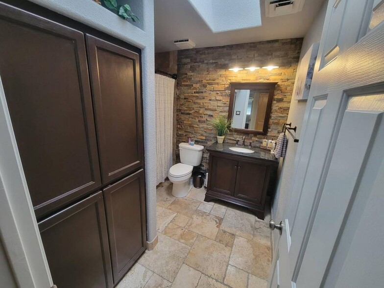 Building Photo - 2846 Seville Ln