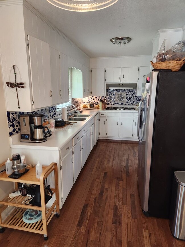 Building Photo - 1412 Bariwood Dr