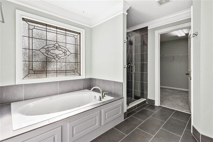 Building Photo - 3725 Burnt Hickory Dr