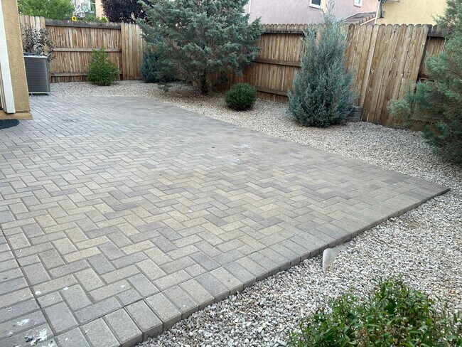 Building Photo - Beautiful 2 story home in South Reno