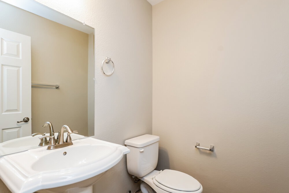 Building Photo - 604 Sumatra Pl