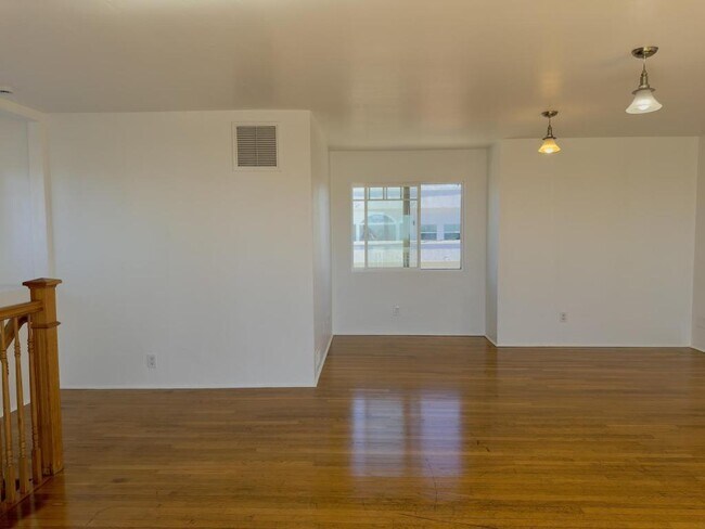 Building Photo - 731 Beryl St