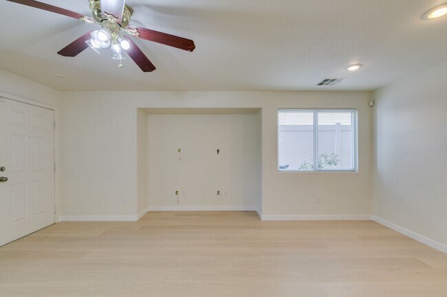 Building Photo - Bright & Inviting 3 Bedroom Home in 89148