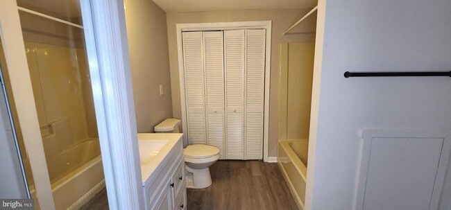 Building Photo - 3145 Elmmede Rd