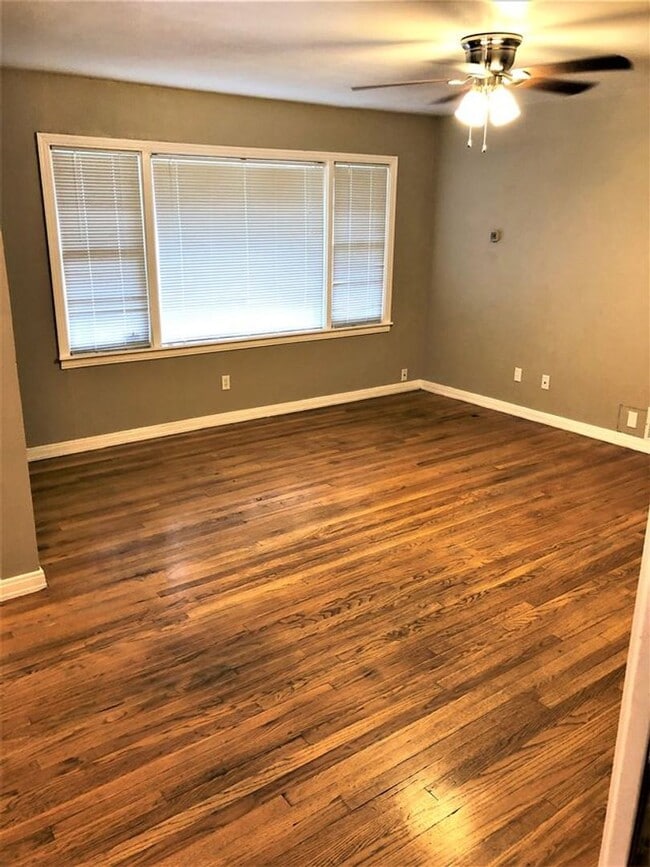 Building Photo - 3019 42nd St