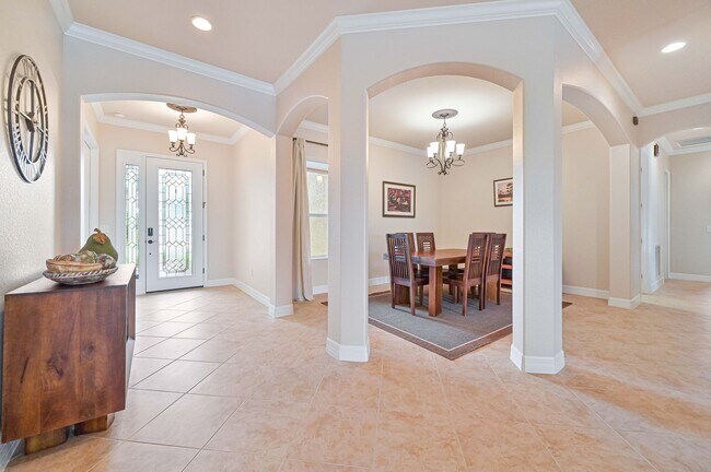 Building Photo - **Bella Terra Estate 5BED/3BATH - 3 Car ga...