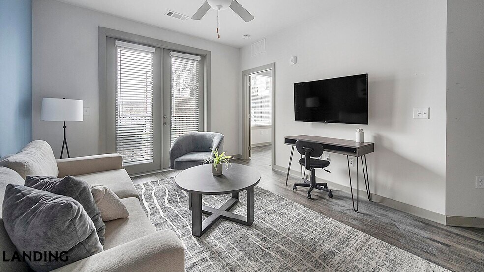 Building Photo - 2165 Nolensville Pk