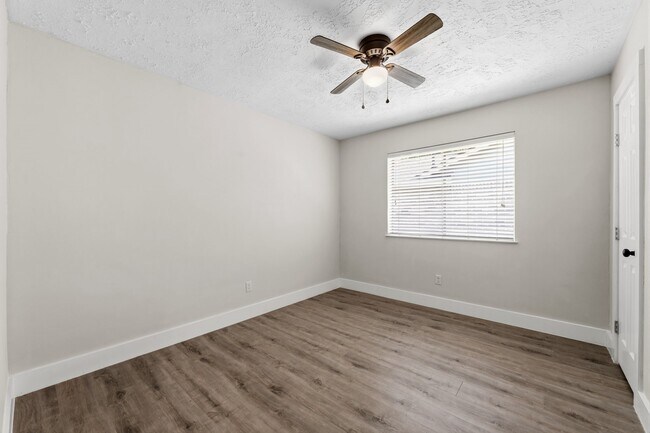 Building Photo - 3535 Nutwood Ln